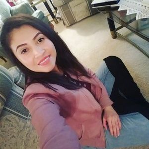 Meet your Posher, Alba